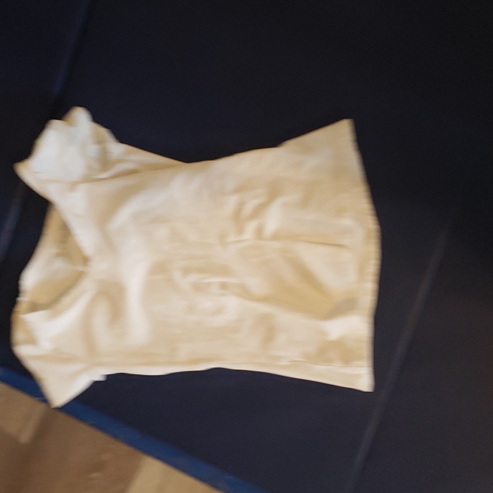 Ann Taylor tshirt